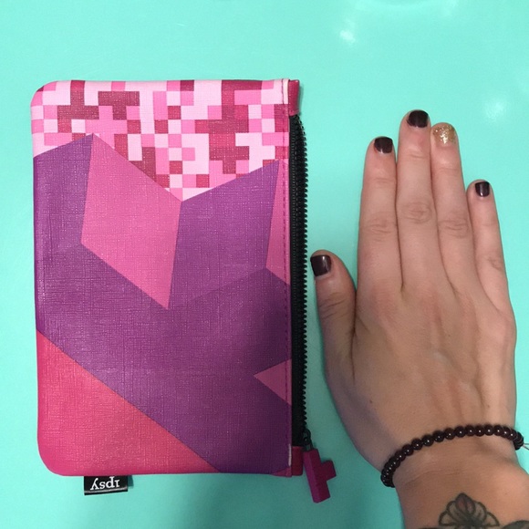NWOT Ipsy Cosmetic Bags 3 for $10 - Picture 9 of 11